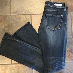 EXPRESS Jeans, Stella
